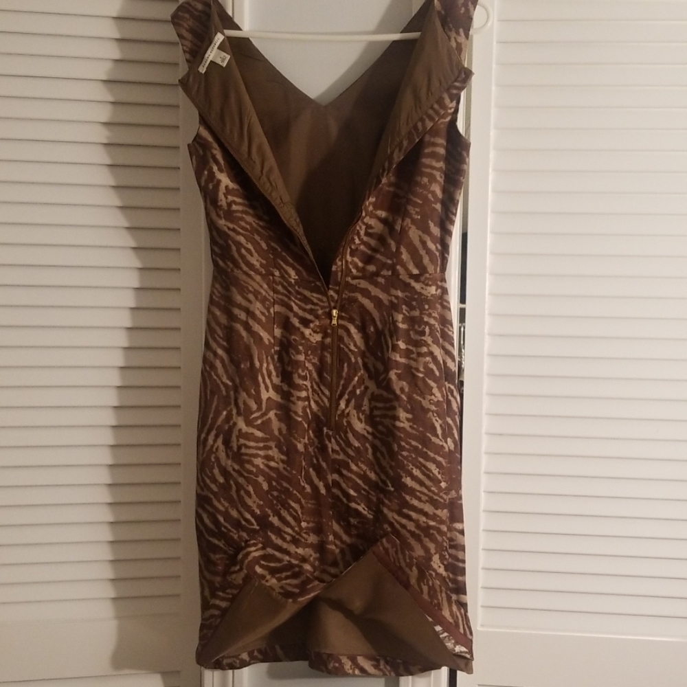 Banana Republic v neck zebra print dress - Picture 7 of 8
